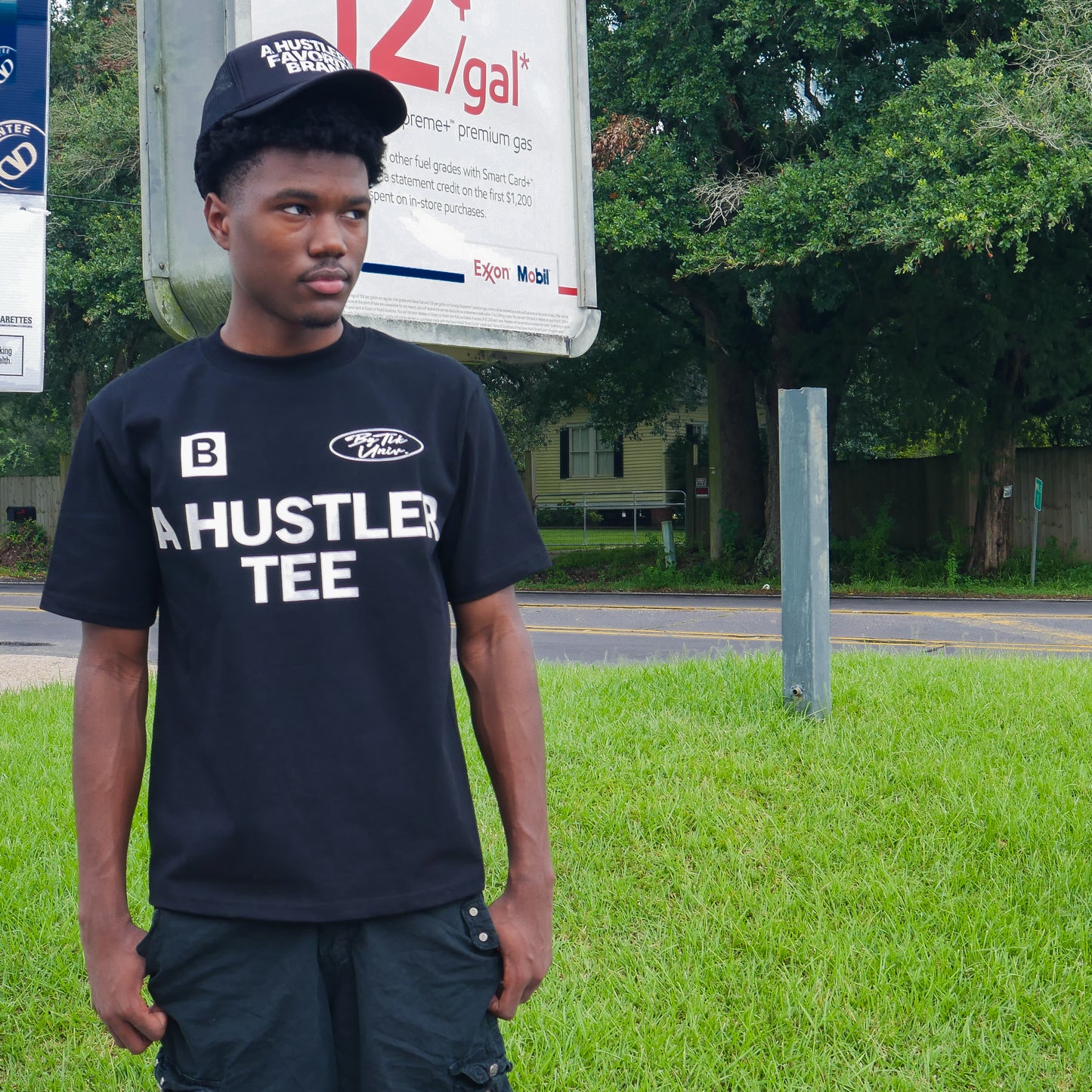 A Hustler Tee©️ Black